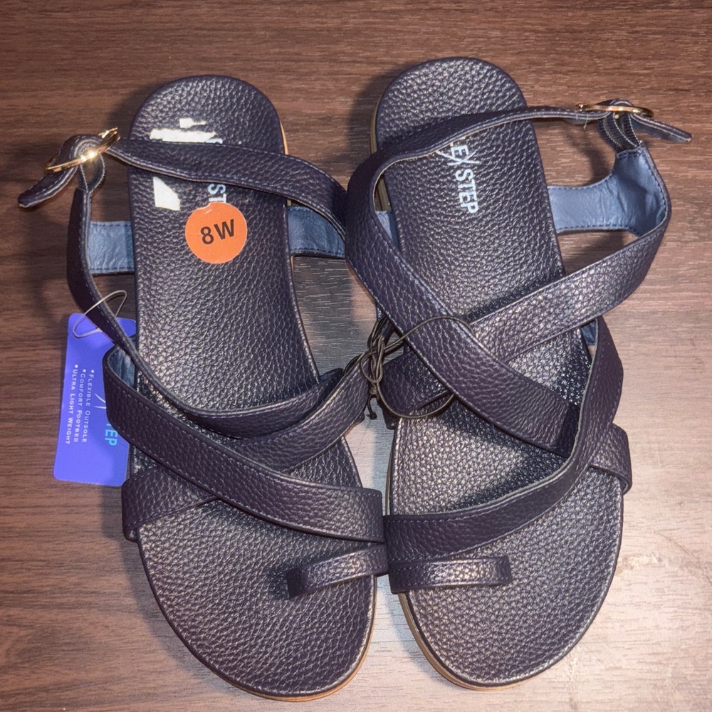 Easy Street Women's Black Sandals